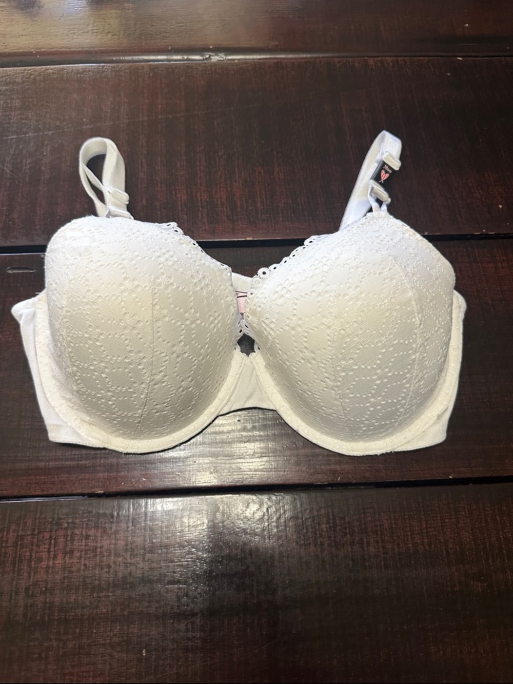Victoria Secret - White Lace Underwire Bra